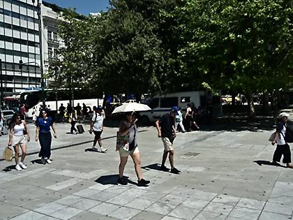 ΕΜΥ: Επιμένει μέχρι αύριο ο καύσωνας - Από την Πέμπτη υποχωρεί η θερμοκρασία