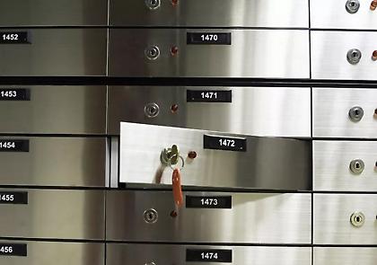 Έλεγχοι ΑΑΔΕ: Στο μικροσκόπιο 842 φορολογούμενοι για ξέπλυμα μαύρου χρήματος