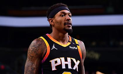 Φαβορί οι Κλίπερς για Μπράντλεϊ Μπιλ