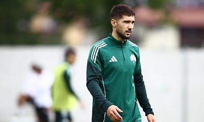 Αθανασίου: «Οι διαφορές της περσινής με τη φετινή προετοιμασία - Αυτά ισχύουν για Τσέριν, Μαξίμοβιτς»