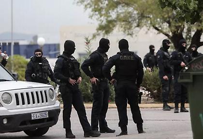 Επιχείρηση της ΕΛΑΣ στο Ζεφύρι με 10 συλληψεις - Είχαν τοποθετήσει καλώδια μήκους 300 μέτρων για ρευματοκλοπή