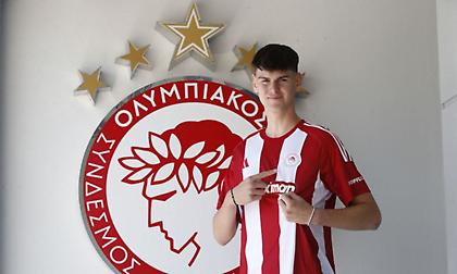 Ανακοίνωσε τον θηριώδη φορ Κωνσταντίνο Αγγελάκη ο Ολυμπιακός
