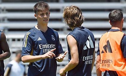 Ο Γκιουλέρ θα προσέχει τη φανέλα του Μόντριτς σαν τα μάτια του…