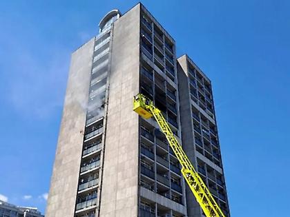 Πυρκαγιά σε πολυκατοικία 17 ορόφων στο νότιο Λονδίνο