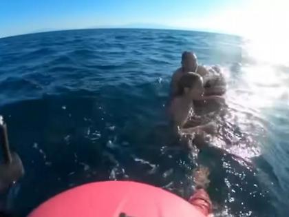 Νεαρός που έκανε kitesurfing έσωσε πατέρα και κόρη που είχαν παρασυρθεί από θαλάσσια ρεύματα στη Θεσσαλονίκη