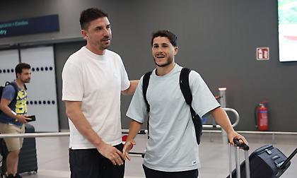 Στη Θεσσαλονίκη για λογαριασμό του Άρη και ο Άλβαρο Τεχέρο, τον υποδέχθηκε ο Ρουμπέν Ρέγες