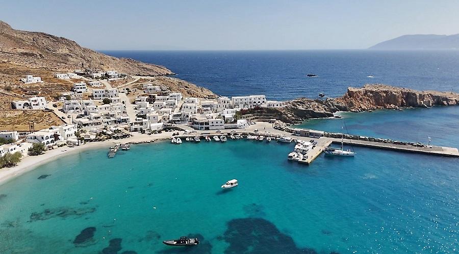 «Όπου Υπάρχει Ελλάδα»: Στούντιό μας, το μαγευτικό σκηνικό της Φολέγανδρου