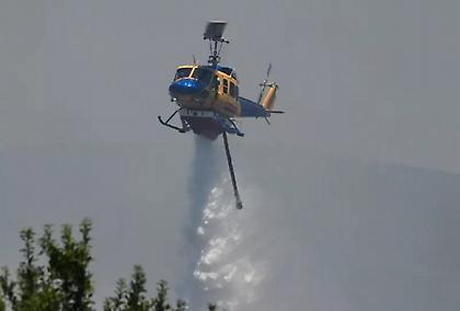 Καλύτερη εικόνα στη νέα φωτιά στον Άγιο Ιγνάτιο στη Μυτιλήνη - Κάηκαν αυτοκίνητα στο Κεράμι