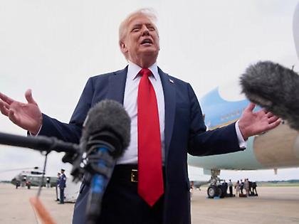 «Ο Θεός με προστάτευε, ίσως σκεφτόταν τις ΗΠΑ»: Δήλωση Τραμπ έναν χρόνο μετά την απόπειρα δολοφονίας του