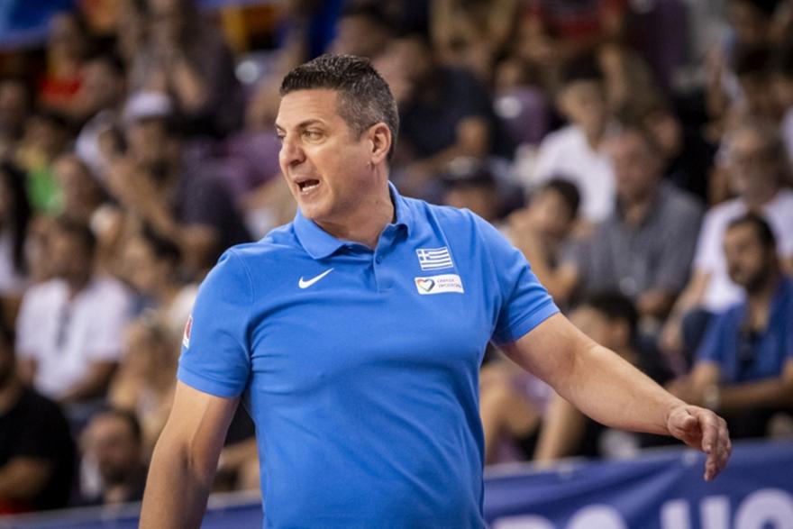 Παπαδόπουλος: «Κρατάμε μόνο τη νίκη, το σημερινό μπορεί να μας προσγειώσει για τη συνέχεια»