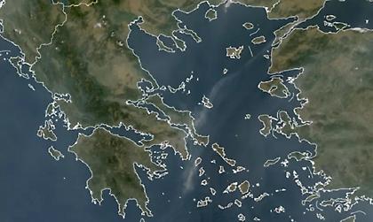 Μέχρι την Πεντέλη έφτασε ο καπνός από τις φωτιές στην Τουρκία