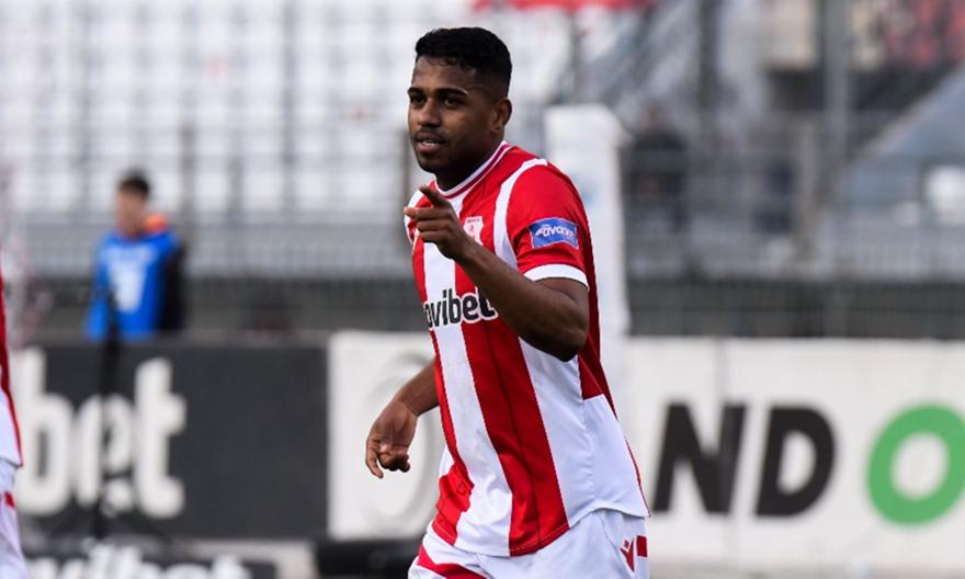 Ακόμα μια πώληση από τον Πανσερραϊκό: Παραχώρησε τον Σαλαζάρ σε ομάδα της Κίνας