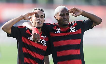 Δύο γκολ, μία ασίστ και ένα δοκάρι σε 45’: Οργίασε κόντρα στη Λεβερκούζεν ο Γκονσάλβες που γράφτηκε για Ολυμπιακό!