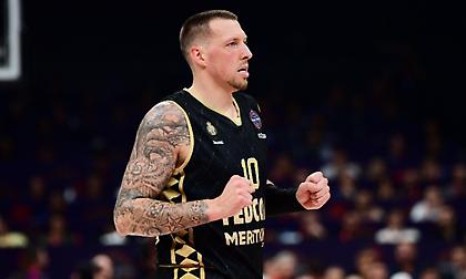 Ενδιαφέρον της Παρτίζαν για Τάις