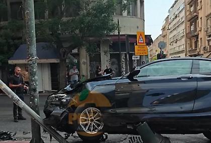 Σοβαρό τροχαίο στην Ακαδημίας - 2 τραυματίες στο νοσοκομείο