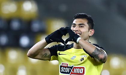 ΑΕΚ: Eπέστρεψε και προπονήθηκε στα Σπάτα ο Πινέδα - Τον υποδέχτηκαν με φατούρο οι συμπαίκτες του