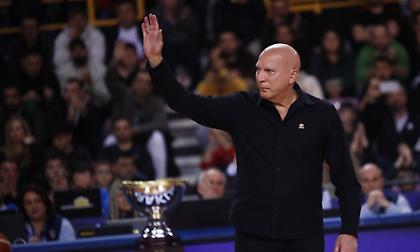 «Με αυτά τα στοιχεία, οι διακρίσεις θα ακολουθήσουν - Πάντα δίπλα σας»: Το μήνυμα του Γκάλη στην Εθνική Νέων