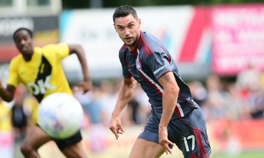 Ολυμπιακός: Και ταιριάζει και δεν κάθεται στα αβγά του!