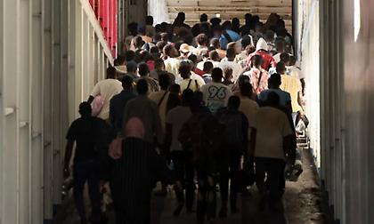 Άλλοι 112 μετανάστες από την Κρήτη, σε κλειστή δομή της Αττικής