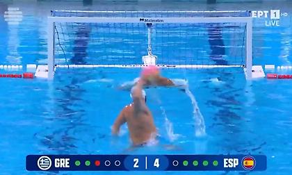 Οι μεγάλες επεμβάσεις του Αγκίρε στα πέναλτι των Κάκαρη και Σκουμπάκη