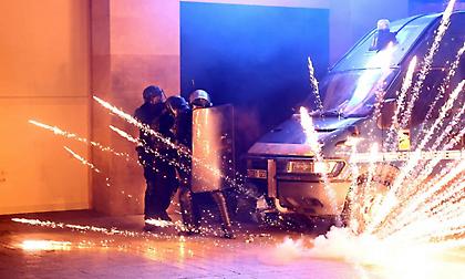 Γαλλία: Σε νυχτερινό «lockdown» οι ανήλικοι σε αρκετές πόλεις λόγω έξαρσης της βίας