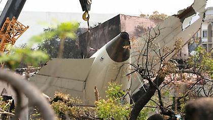 Τουλάχιστον 27 νεκροί στη συντριβή του στρατιωτικού αεροσκάφους σε σχολείο στο