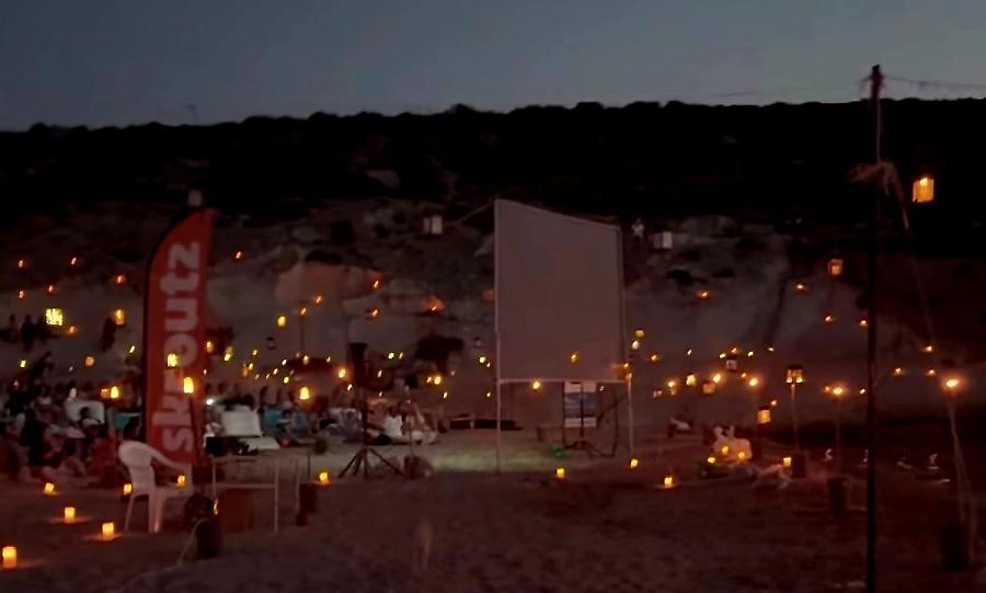 Βλέποντας την Καζαμπλάνκα κάτω από τα αστέρια στην ακατοίκητη Πολύαιγο - Ποιά το έζησε;