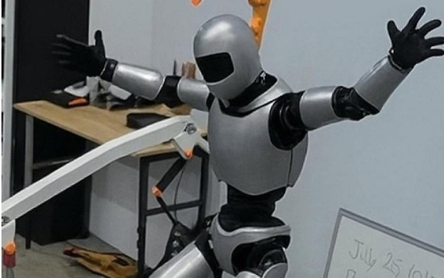 Ρομπότ έπαθε αμόκ και άρχισε να προσπαθεί απεγνωσμένα να ξεφύγει