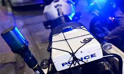 Εξάρχεια: 82χρονη πήγε να πετάξει τα σκουπίδια και μαχαιρώθηκε από γείτονά της