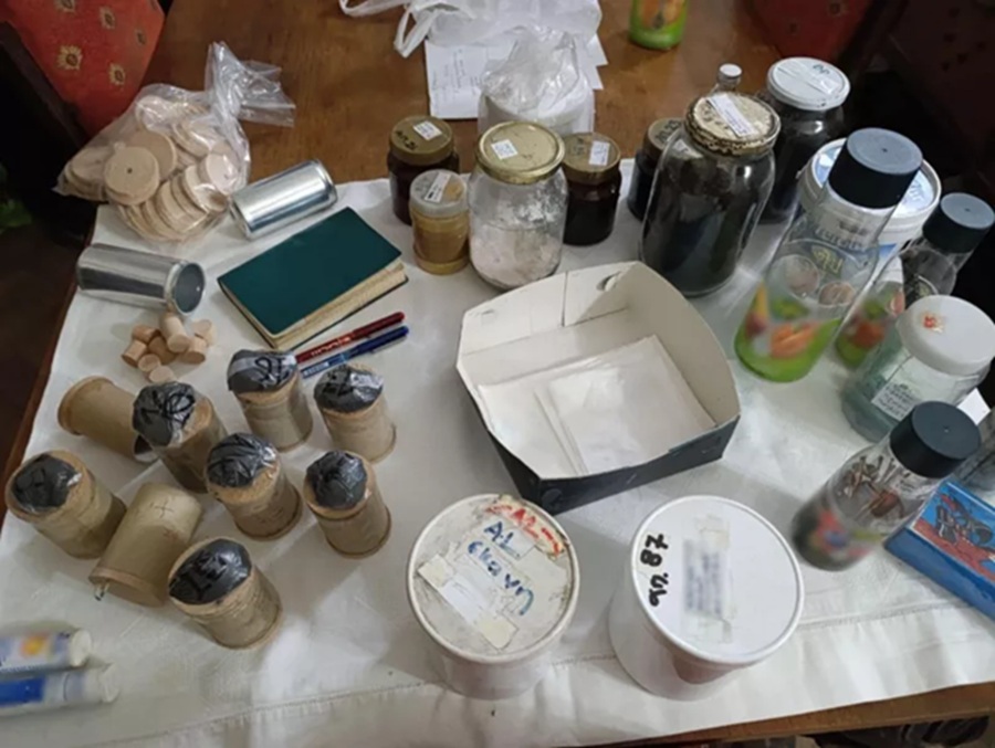 Θεσσαλονίκη: Ηλικιωμένος έριχνε... ρουκέτες σε πολυκατοικία – Είχε ολόκληρο οπλοστάσιο!