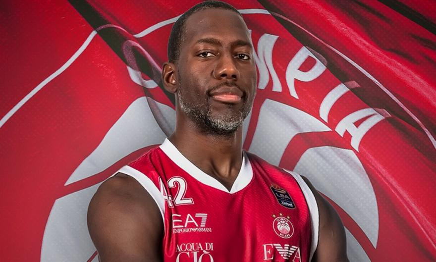 Ντάνστον: Ανακοινώθηκε από την Αρμάνι Μιλάνο