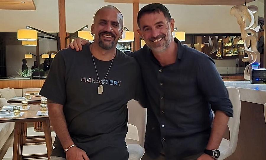 Στην Ελλάδα για διακοπές ο Βερόν - Τα είπε με Καραγκούνη