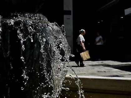 Καιρός: Ακραίες θερμοκρασίες και μελτέμια