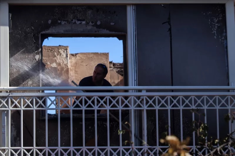 Η επόμενη μέρα μετά τη φωτιά στο Κρυονέρι