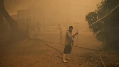 Ολονύχτια μάχη με τις φωτιές σε Εύβοια, Κύθηρα, Μεσσηνία και Κρήτη