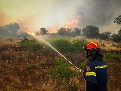 Πολύ υψηλός κίνδυνος πυρκαγιάς τη Δευτέρα – Ο χάρτης πρόβλεψης της Πολιτικής Προστασίας