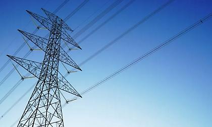 Υπερφόρτωση δικτύου στον ΔΕΔΔΗΕ: Χωρίς ρεύμα πολλές περιοχές σε Πειραιά και Νότια Προάστια