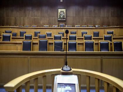 Απολογείται σήμερα στη δίκη για την Novartis o «Μάξιμος Σαράφης»