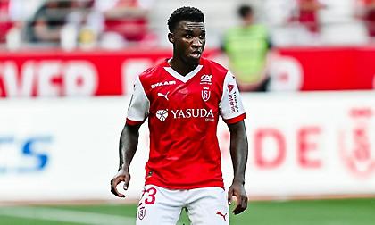 Παγκάκης: «Σύγχρονο δεξί μπακ ο Μπούτα - Η πρόκριση περνάει και από τον... κόσμο του Παναθηναϊκού»