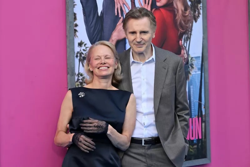 Πάμελα Άντερσον-Λίαμ Νίσον: Έχουν σχέση και είναι ερωτευμένοι, σύμφωνα με το «People»