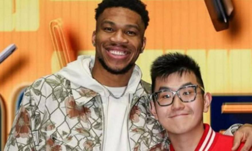 Τα «χρόνια πολλά» του Γιάννη Αντετοκούνμπο στον Ρίτσαρντ Σιάο και το μήνυμα πως «ήρθε για να μείνει»!