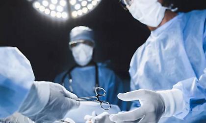 Στο χειρουργείο αυτή τη στιγμή ο 15χρόνος Δημήτρης - Βρέθηκε μόσχευμα