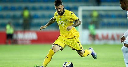 Σοκ με τον Πέρεθ στον Άρη – Δέχθηκε επίθεση από σκυλί