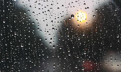 Καιρός: Βροχές στην Αττική, κακοκαιρία σε Στερεά Ελλάδα, Μακεδονία και Θεσσαλία