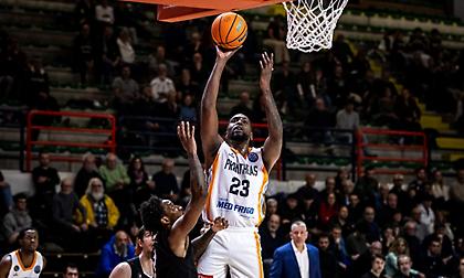 Από τον Προμηθέα στην Μπνέι Χερζλίγια ο Βαρνάντο