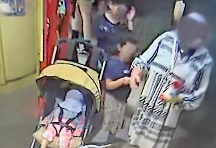 Ομολόγησε η γυναίκα με το καρότσι για το νεκρό κοριτσάκι στο Παλαιό Φάληρο