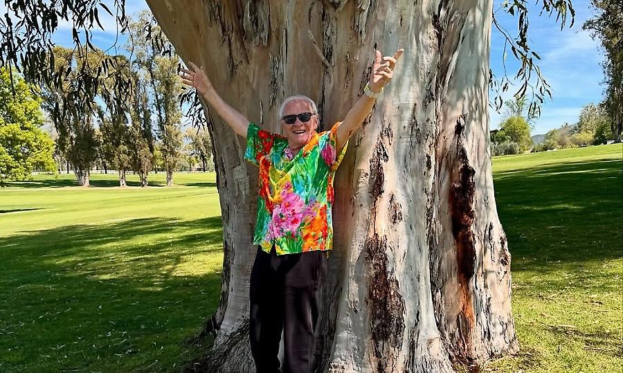 Θεούλης Άντονι Χόπκινς, ξεφτίλισε ως Χάνιμπαλ Λέκτερ το νέο προϊόν της Κιμ Καρντάσιαν