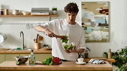 Τι να φας όταν έχει καύσωνα για να δροσιστείς από μέσα