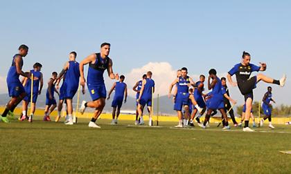 Εν αναμονή των επιστροφών Πέρεθ, Δώνη στον Άρη