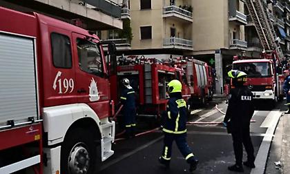 Υπό έλεγχο η φωτιά σε σπίτι στον Πειραιά - Απομακρύνθηκαν κάτοικοι